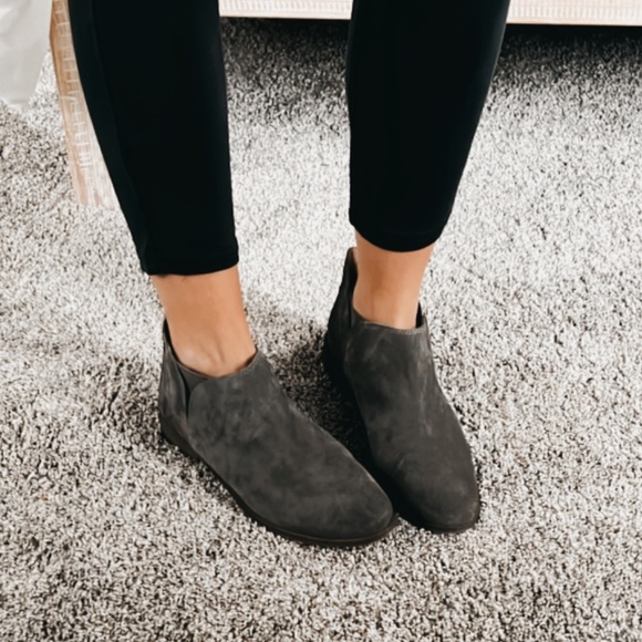 Splendid Ankle Booties - Picture 1 of 9